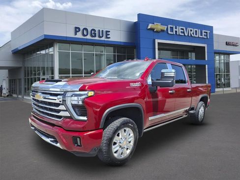 Used 2024 Chevrolet Silverado 2500 High Country w/ High Country Premium Package AWD/4WD image 4