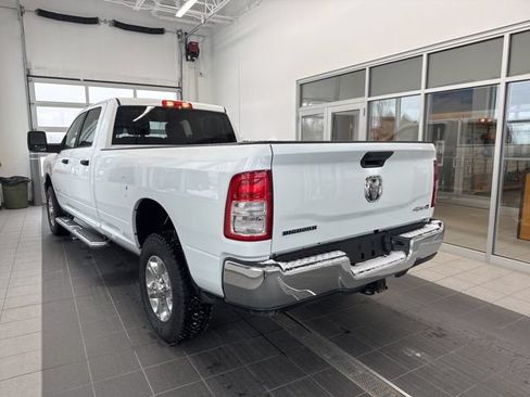 Used 2024 RAM 3500 Big Horn AWD/4WD image 3
