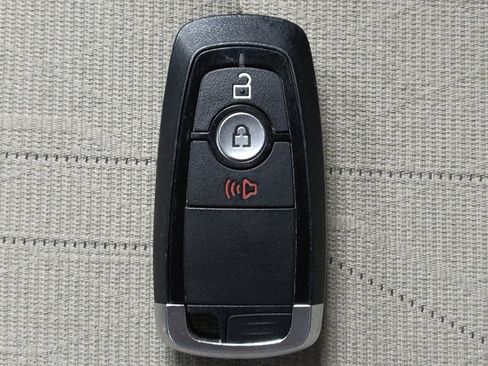 Used 2020 Ford EcoSport SE image 32