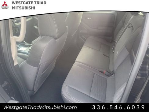 Used 2022 Nissan Frontier SV w/ Technology Package image 8