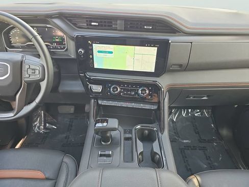 Used 2025 GMC Sierra 1500 AT4 AWD/4WD image 10