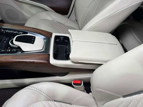 Used 2021 Aston Martin DBX image 31