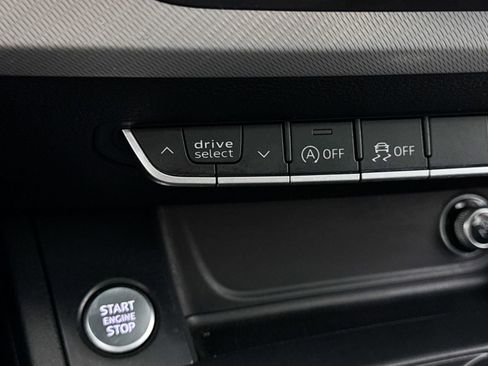 Used 2017 Audi A4 2.0T Premium w/ Convenience Package image 9