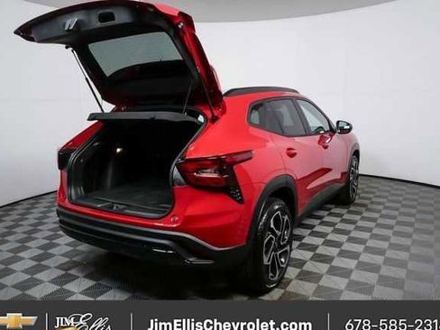 New 2026 Chevrolet Trax RS w/ Sunroof Package image 26