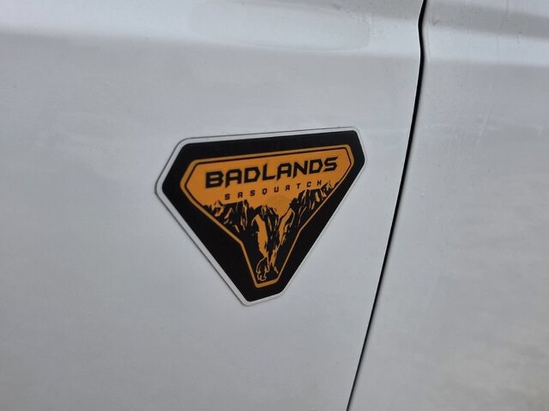 Used 2024 Ford Bronco Badlands AWD/4WD image 17