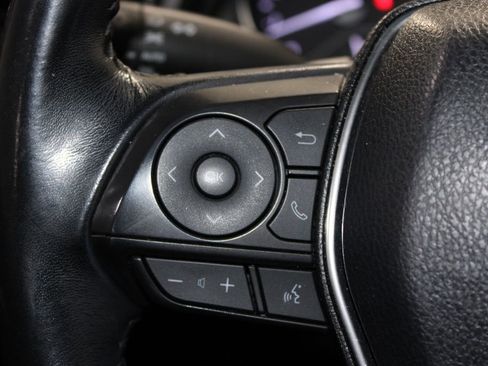 Used 2018 Toyota Camry SE image 18