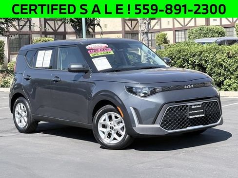 Certified 2025 Kia Soul LX w/ LX Technology Package FWD image 2