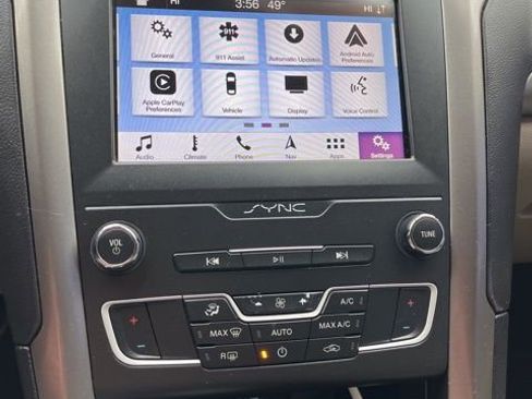 Used 2019 Ford Fusion SE FWD image 47