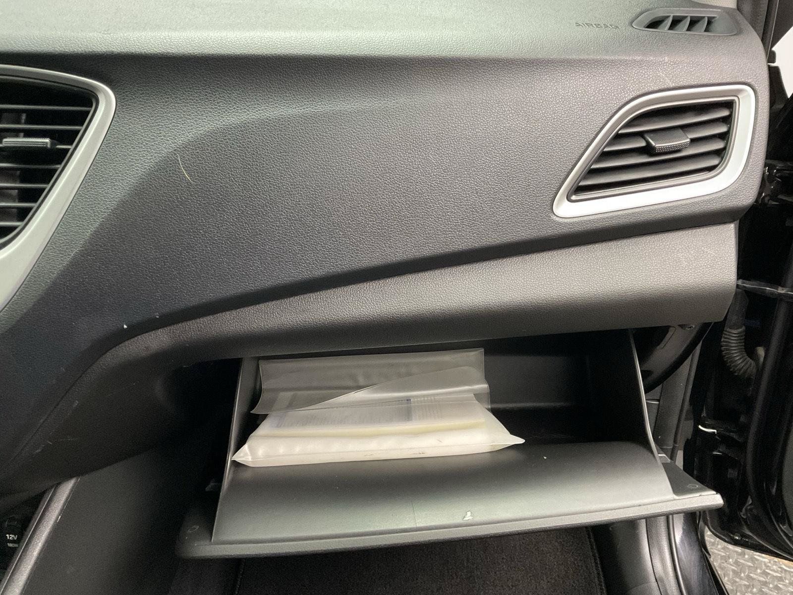 Used 2022 Hyundai Accent SE FWD image 24