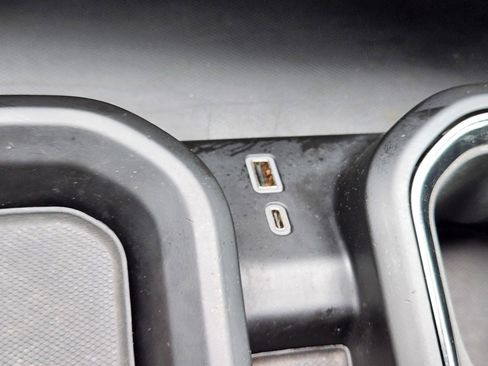 Used 2024 GMC Sierra 2500 AT4 w/ AT4 Preferred Package image 16