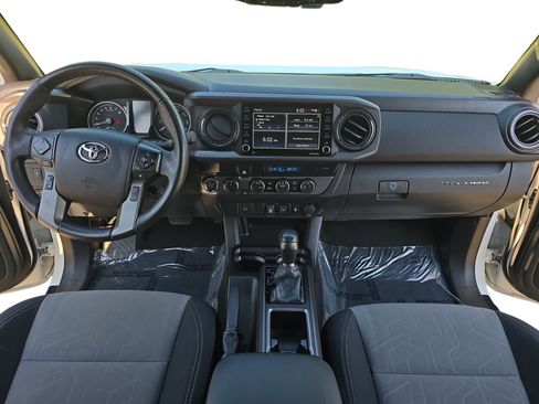 Used 2021 Toyota Tacoma TRD Sport AWD/4WD image 9