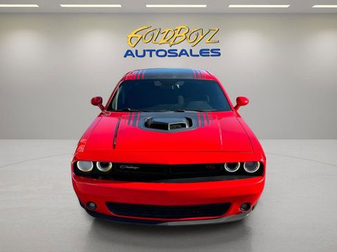 Used 2015 Dodge Challenger R/T image 11