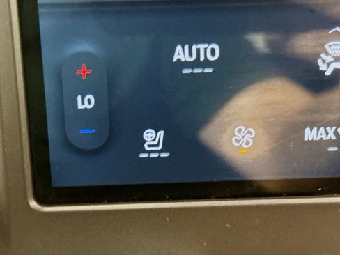 Used 2021 Ford Edge SEL w/ Convenience Package image 19