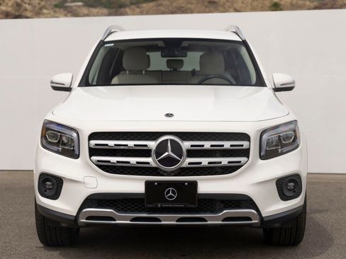 Used 2022 Mercedes-Benz GLB 250 image 3