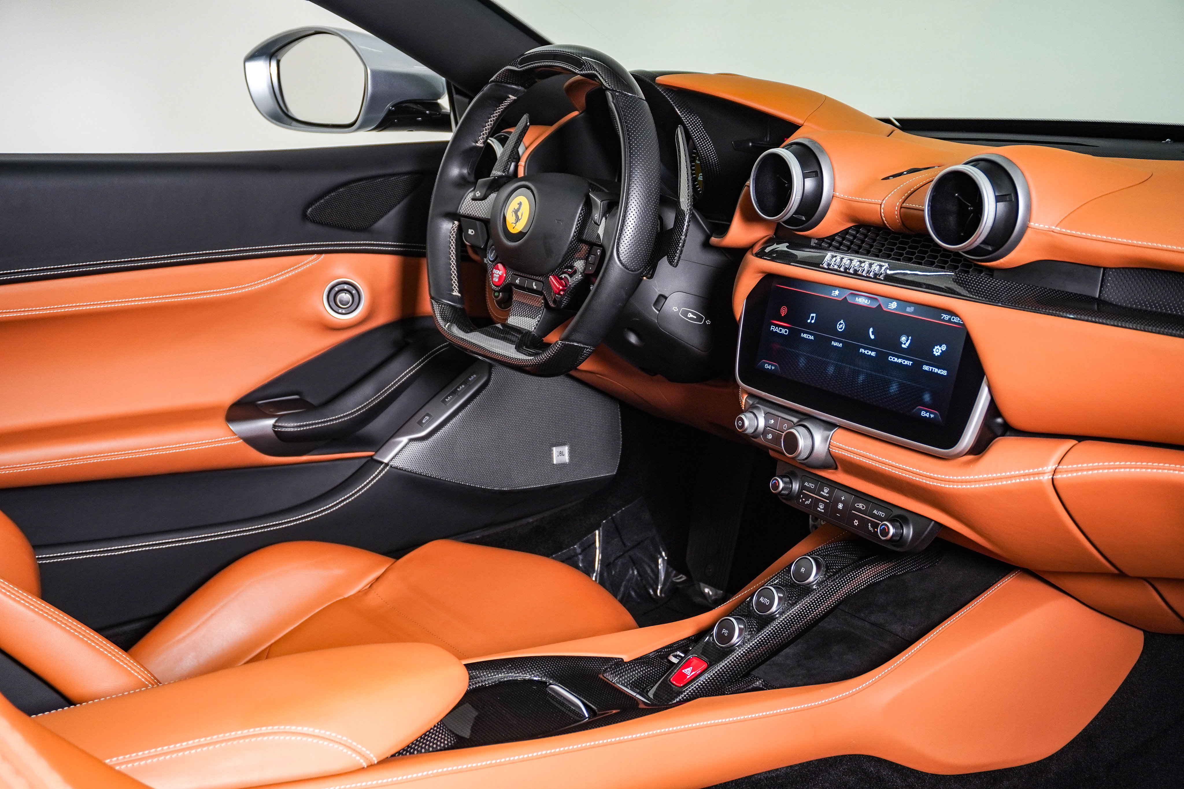 Used 2019 Ferrari Portofino RWD image 16