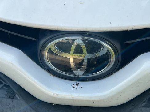 Certified 2021 Toyota Camry SE FWD image 13