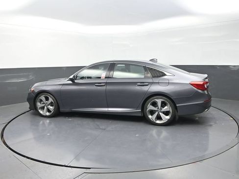 Used 2019 Honda Accord Touring image 6