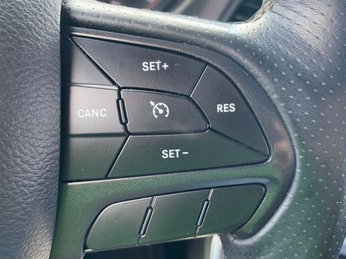 Used 2018 Dodge Challenger R/T Plus RWD image 28