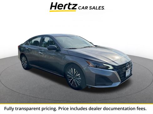 Used 2025 Nissan Altima 2.5 SV FWD image 1