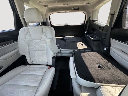 Used 2022 Kia Telluride SX w/ SX Prestige Package image 12