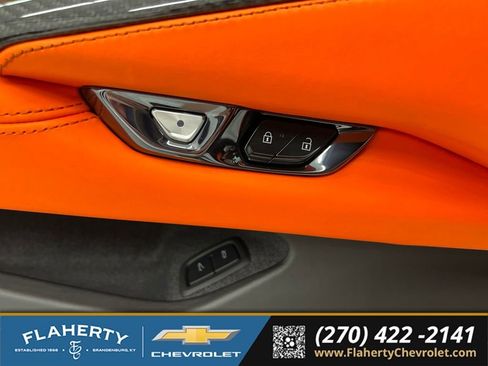 Used 2025 Chevrolet Corvette Z06 RWD image 18