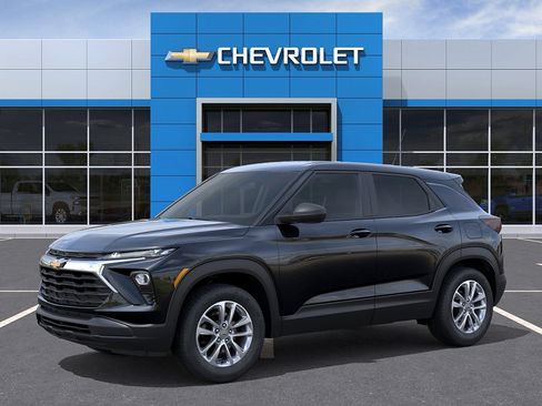 New 2026 Chevrolet TrailBlazer LS w/ LS Convenience Package FWD image 2