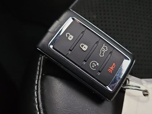 Used 2023 Jeep Grand Cherokee L Laredo AWD/4WD image 44