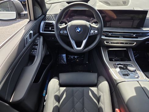 Used 2026 BMW X5 xDrive50e AWD/4WD image 11