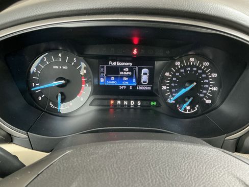 Used 2015 Ford Fusion SE image 8