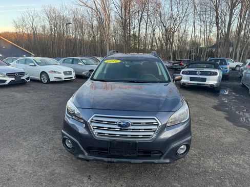 Used 2017 Subaru Outback 2.5i Premium image 2
