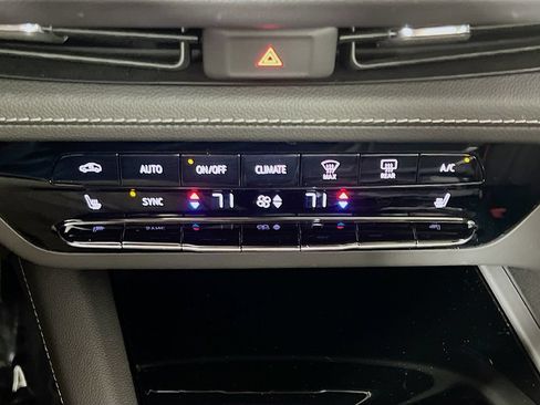 Used 2023 Buick Envision Essence w/ Sport Touring Package AWD/4WD image 15