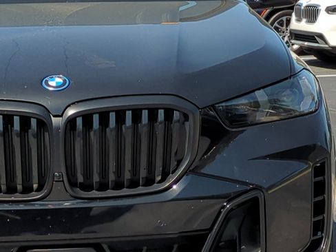 Certified 2024 BMW X5 xDrive50e w/ M Sport Package image 6