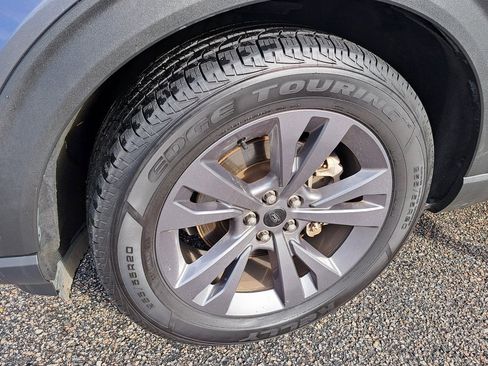 Used 2022 Ford Explorer XLT w/ Equipment Group 202A image 32