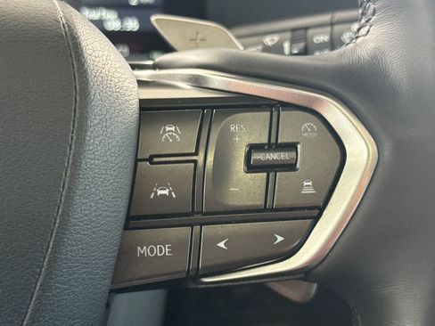 Used 2024 Lexus GX 550 AWD/4WD image 32