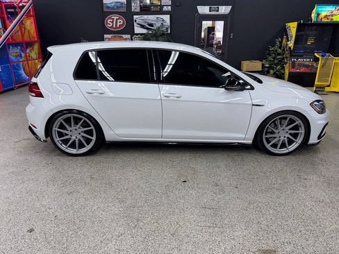Used 2019 Volkswagen Golf R 4-Door AWD/4WD image 6