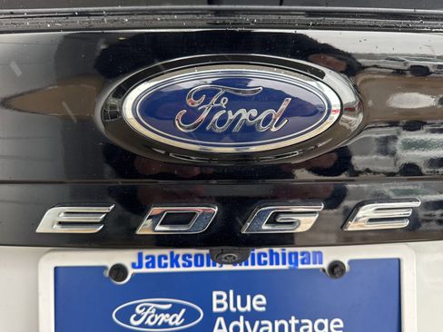 Certified 2023 Ford Edge SEL w/ Convenience Package image 14