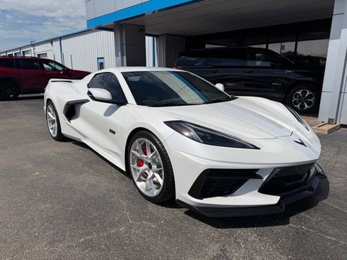Used 2023 Chevrolet Corvette Stingray Premium Conv w/ Z51 Performance Package RWD image 5
