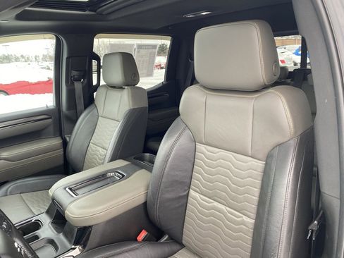 Used 2022 Chevrolet Silverado 1500 ZR2 w/ Technology Package image 13