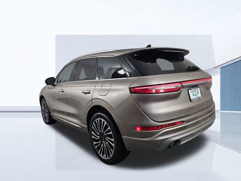 Used 2021 Lincoln Corsair Reserve w/ Equipment Group 201A image 6