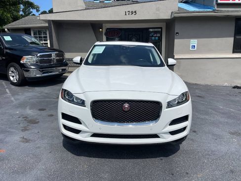 Used 2020 Jaguar F-PACE Prestige AWD/4WD image 3