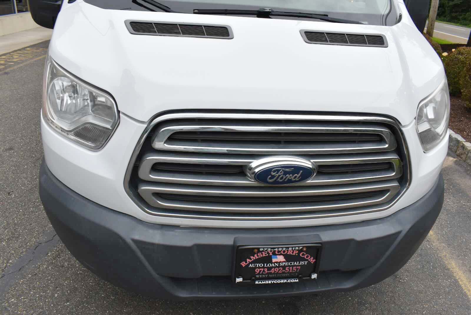 Used 2017 Ford Transit 250 130 Low Roof w/ Exterior Upgrade Package RWD image 54
