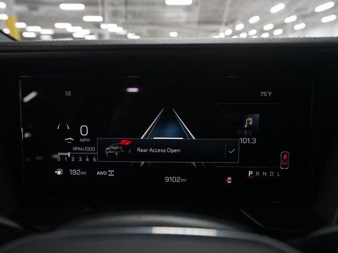 Used 2025 GMC Terrain Elevation w/ Elevation Premium Package AWD/4WD image 2
