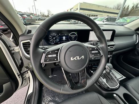 Used 2024 Kia Seltos EX AWD/4WD image 26