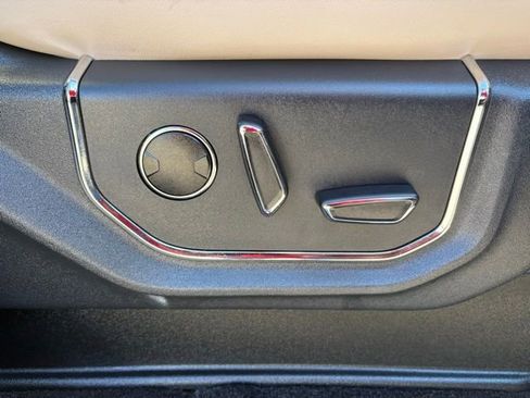 Used 2022 Ford Expedition Platinum image 40