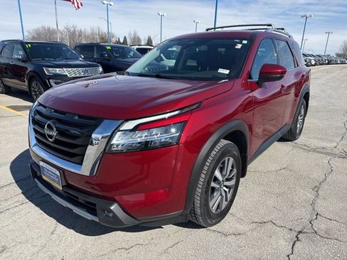 Used 2022 Nissan Pathfinder SL image 8