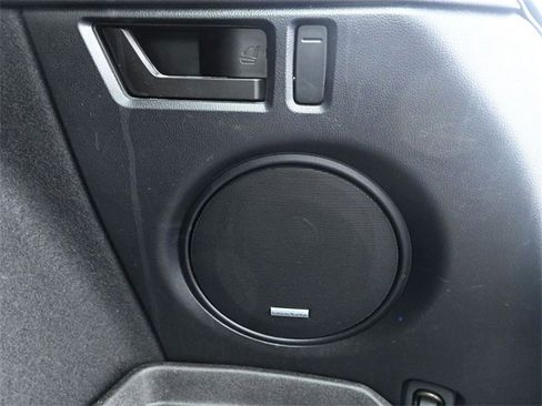 Used 2016 Subaru Outback 3.6R Limited image 25