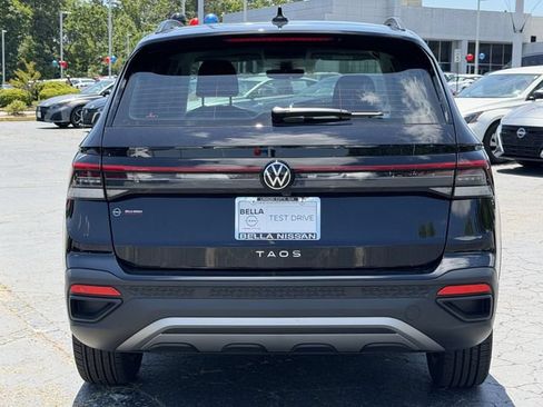 Used 2025 Volkswagen Taos S FWD image 4