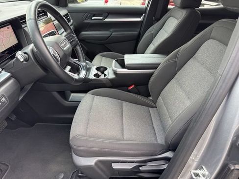 Used 2025 GMC Terrain Elevation AWD/4WD image 9