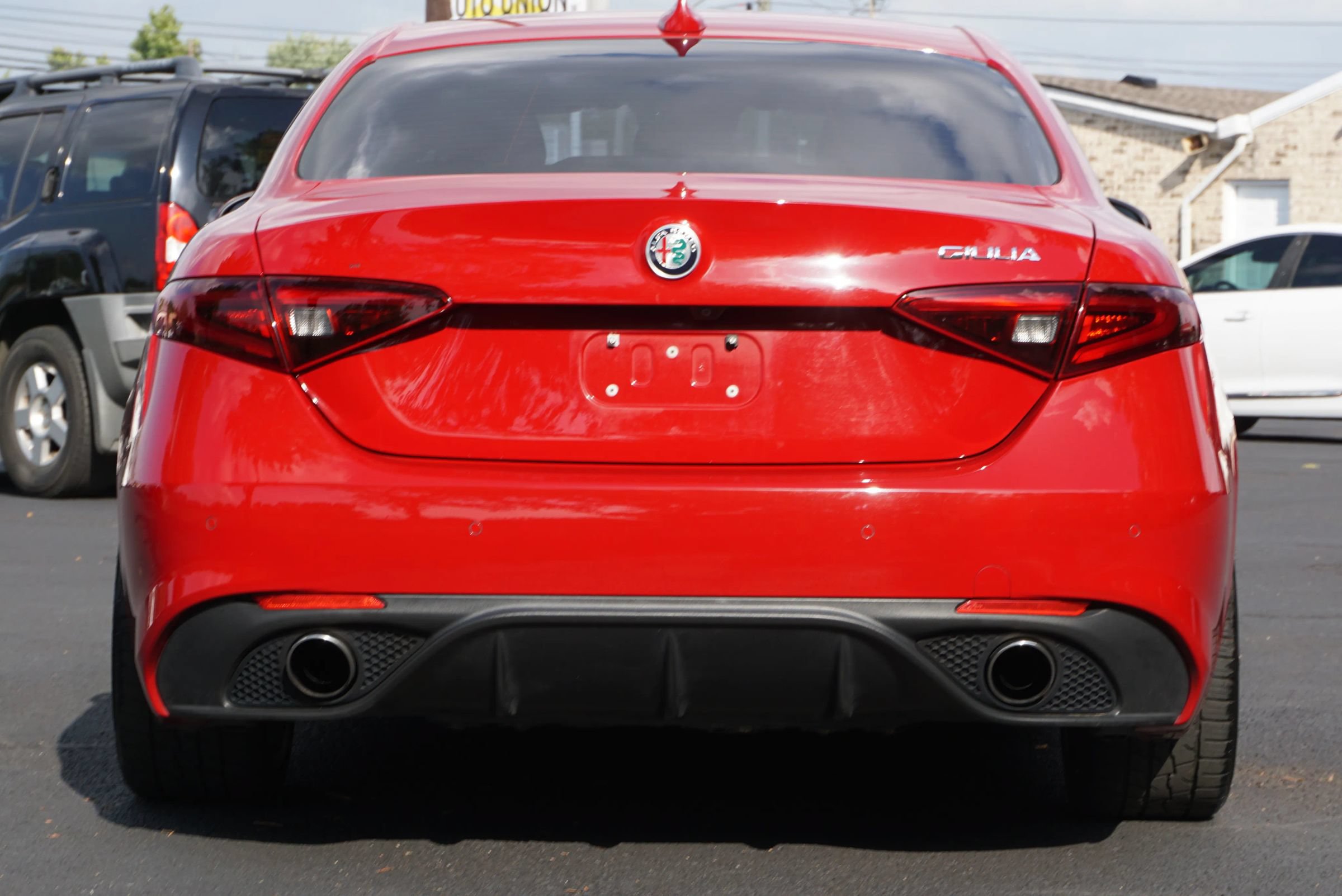 Used 2018 Alfa Romeo Giulia Ti Sport w/ Quick Order Package 22U Sport RWD image 8