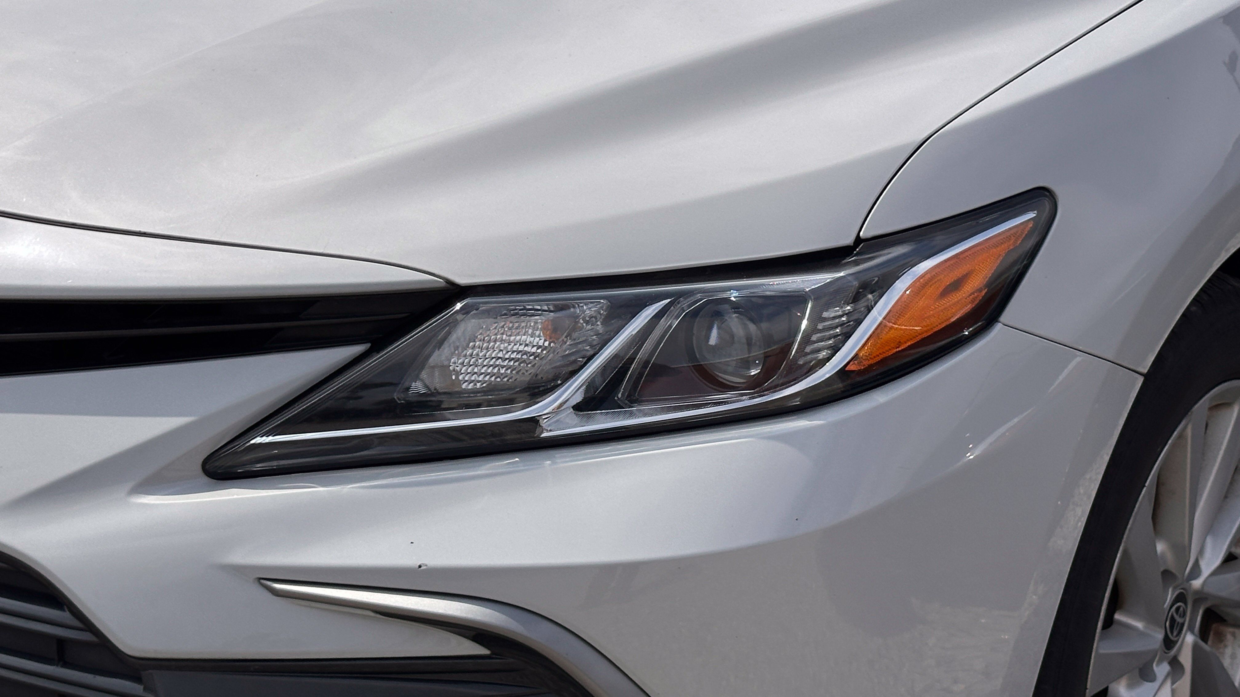 Used 2023 Toyota Camry LE FWD image 2